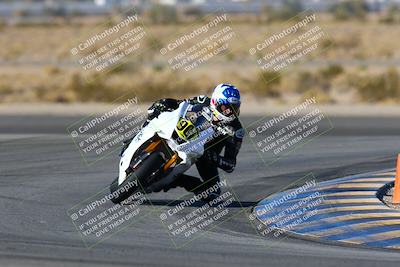 media/Jan-09-2022-SoCal Trackdays (Sun) [[2b1fec8404]]/Turn 11 (935am)/